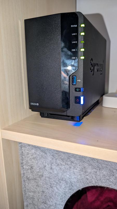 Synology DS218/DS220/DS224+ Stand