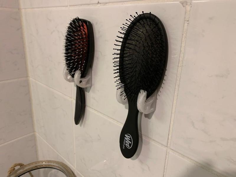 Haarbürsten-Halter (Hairbrush-Holder)