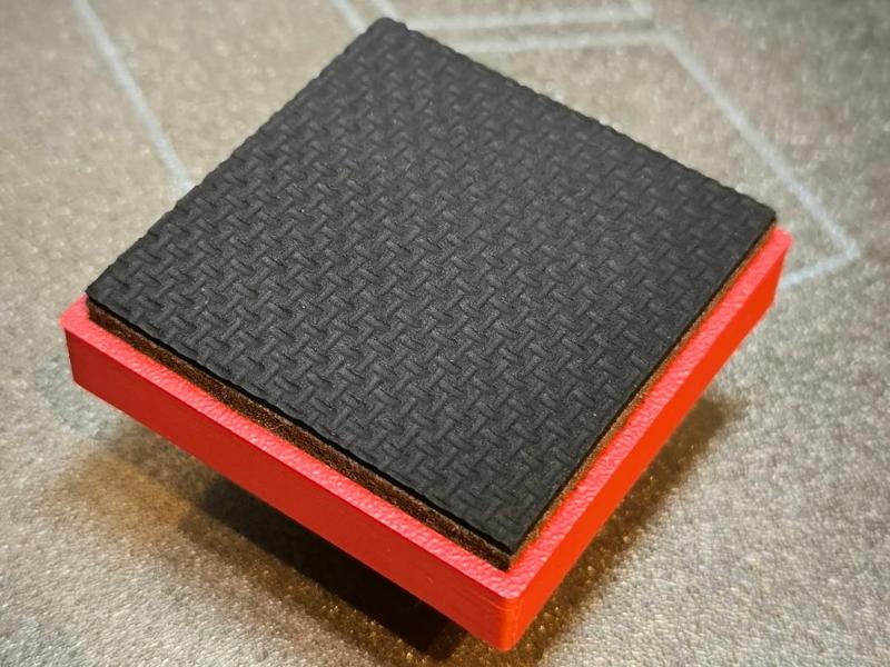 20mm benchdog with 50mm non-slip pad