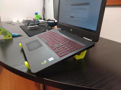 Stand for laptops up to 17''
