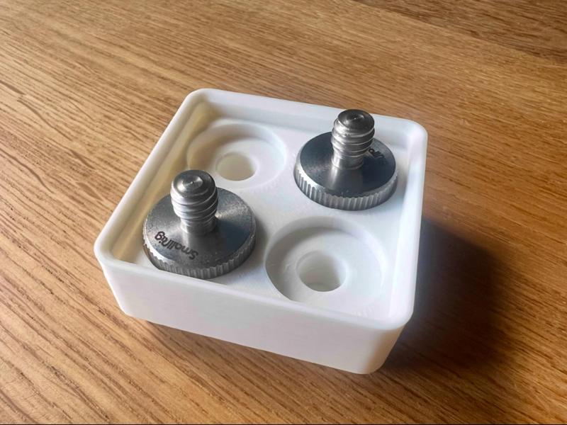 Gridfinity holder for Double Head Studs