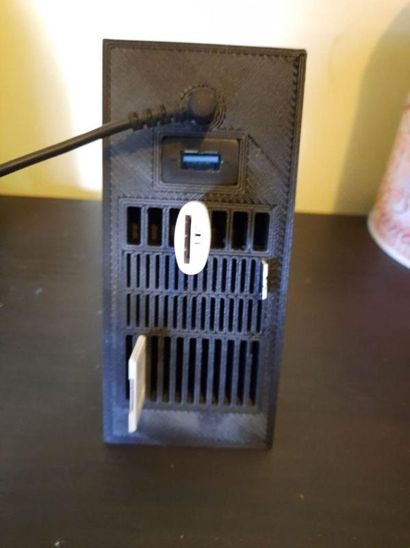 SD/Micro-SD/USB storage with USB and Audio Connection