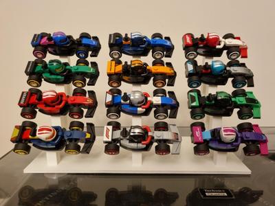 Mini F1 brick cars Stand