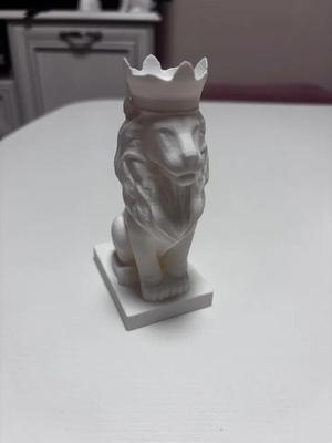 King lion sculpture   