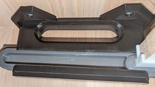 Flat holder for keyboard drawer   
