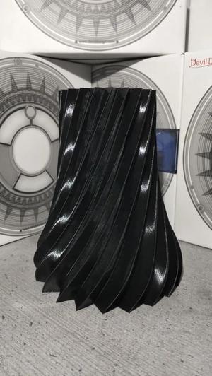 Spiral Vase – Elegant 3D Printed Flower Vase   