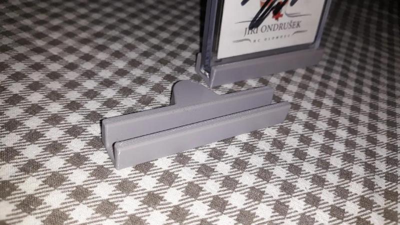 Stand for hockey card   