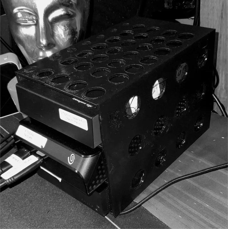 USB Festplattenrack groß B122xH44xT210 Innenraum eine Festplatte   