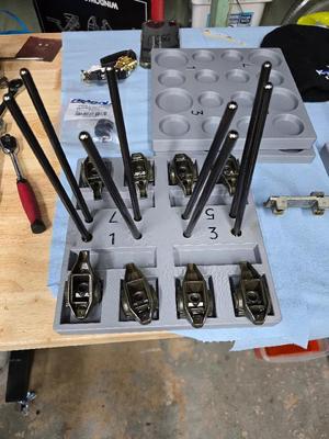 Rocker Am - Pushrod Tray   