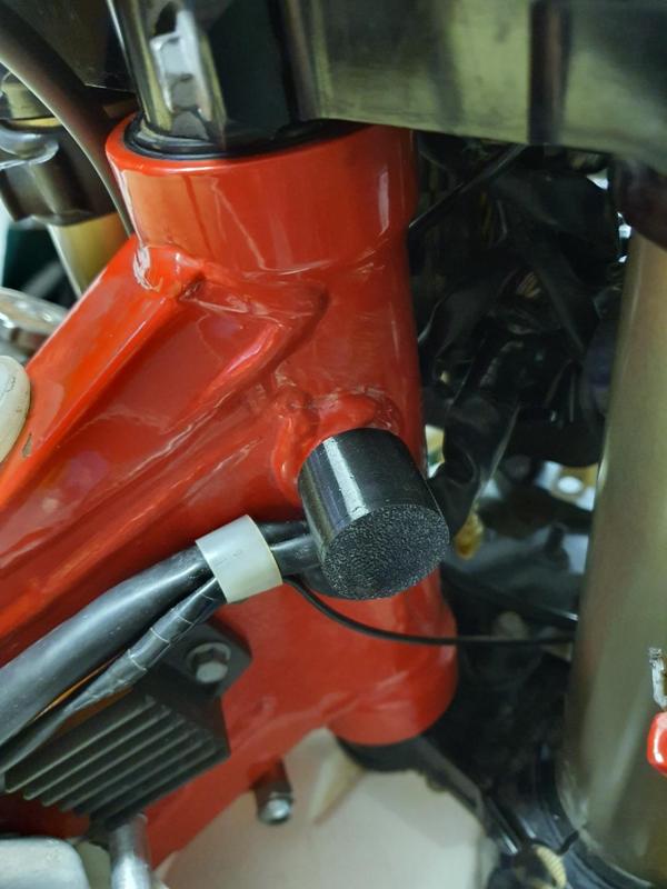 Tappo blocca sterzo Beta rr 300 2013-2017