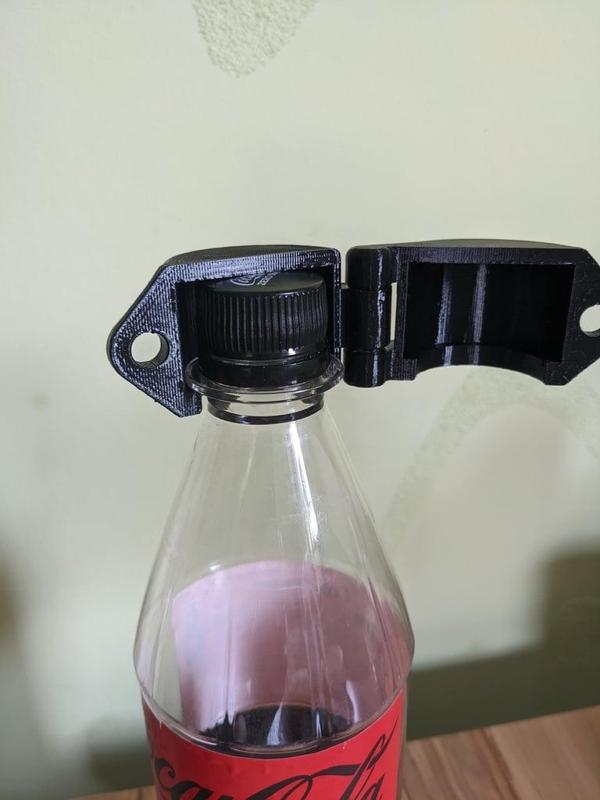 Bottle lock for Coca Cola Fanta Sprite 7up Water 1 Liter