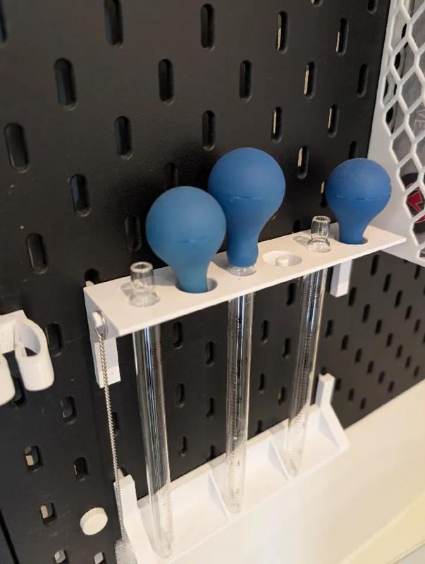 Skadis pipette holder   