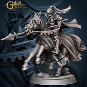 Female Knight Mounted 02