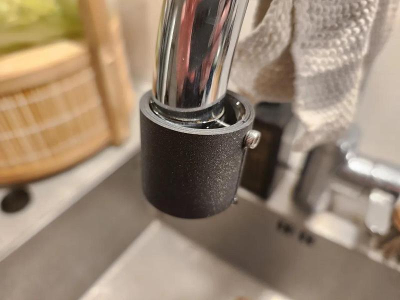 Faucet descaler / cleaner   