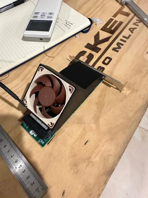 LSI 9305-16i Fan Shroud for 60mm fan.   