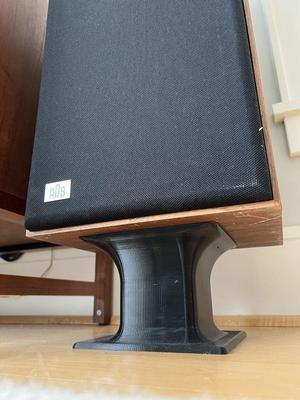 Speaker Stand