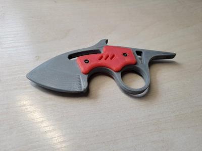 Knuckles  shark EDC