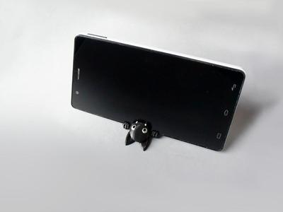 Bat-phone-stand
