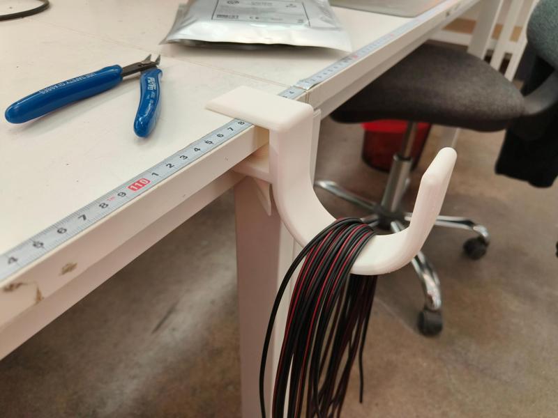 Universal workshop hook / Univerzální hák do dílny