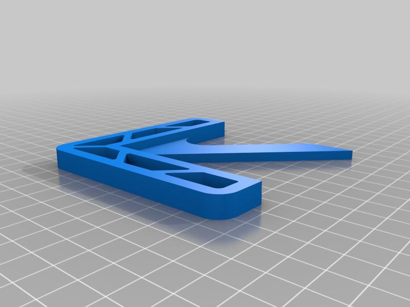 Center Finder with magnets