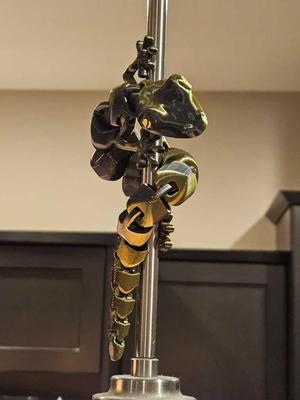 Articulated gecko
