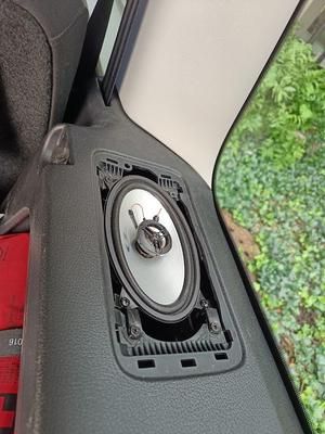 VW Caddy rear speaker adaptor to Alpine SXE-4625S