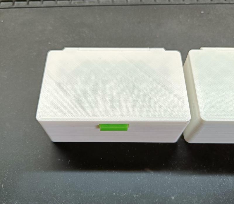 Nozzle Box with lock / Boite buse avec fermeture