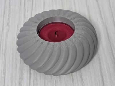 Candle holder spyral