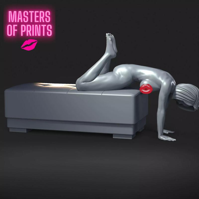 sexy pose - NSFW - EROTIC MINIATURE 75 MM SCALE