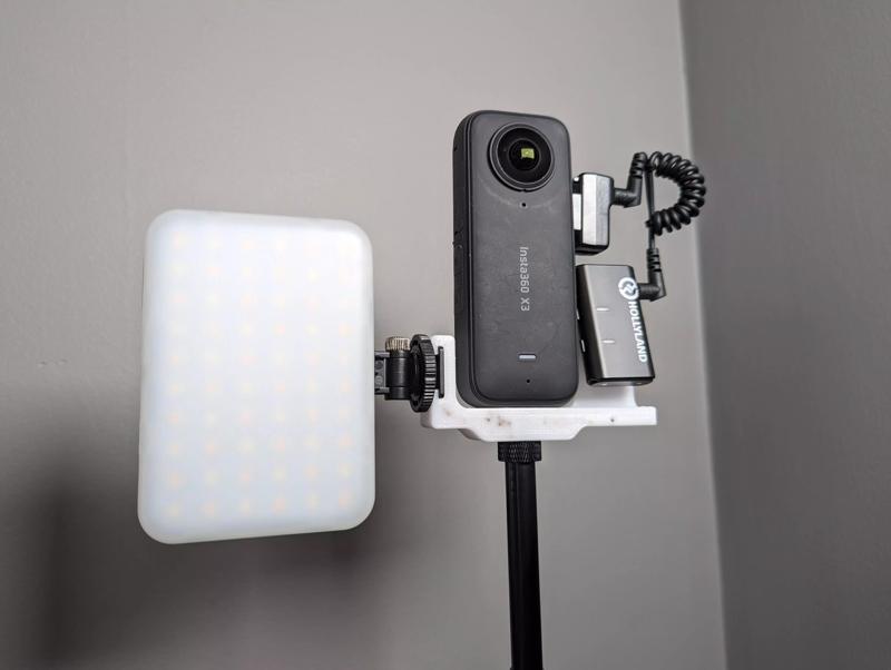 Insta360 x3 Mic Mount Cold Shoe Mount USB Door Compartment