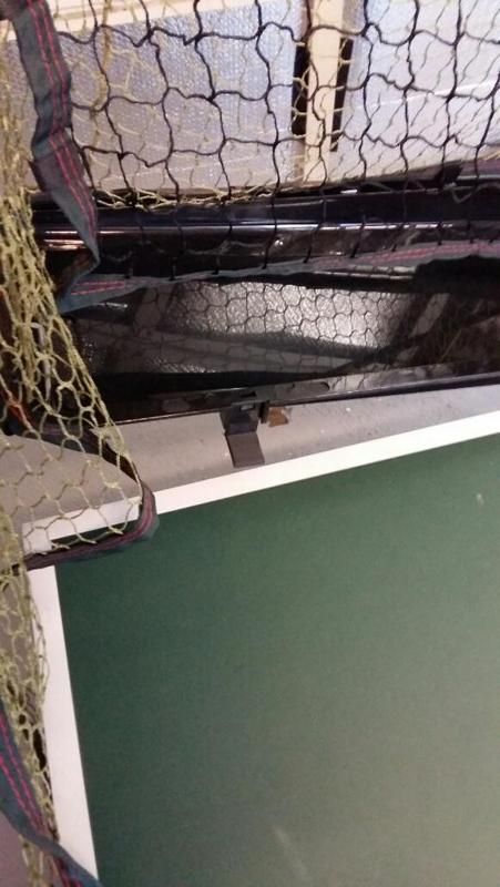 Cale pour tenir le robot pong 2050 bien ouvert