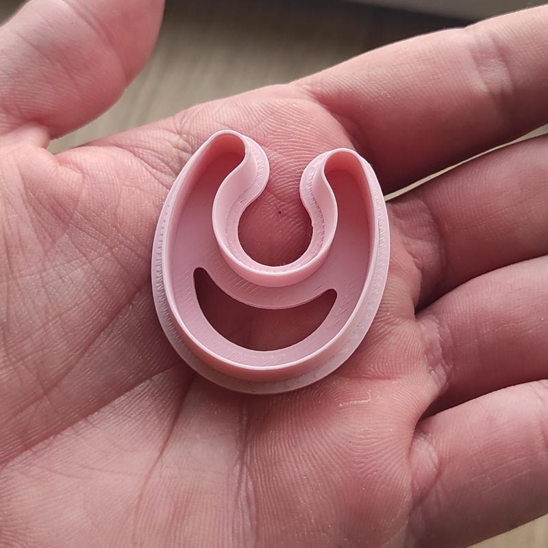 polymer clay/cookie cutter #67