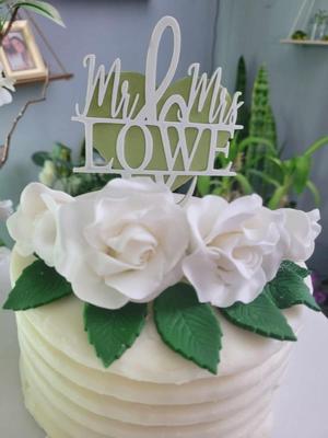 LOWE Cake topper