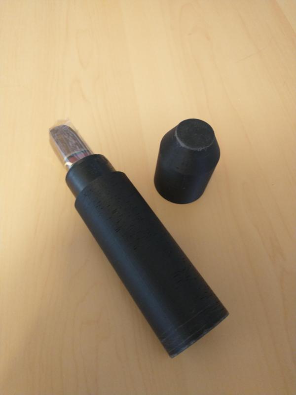 Single cigar pocket humidor