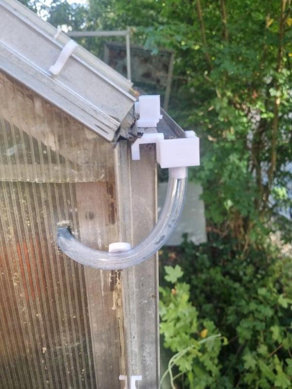 Greenhouse Gutter Drain Adapter for Garden Hose Irrigation Gewächshaus-Regenrinnen-Adapter für Gartenschlauch-Bewässerung