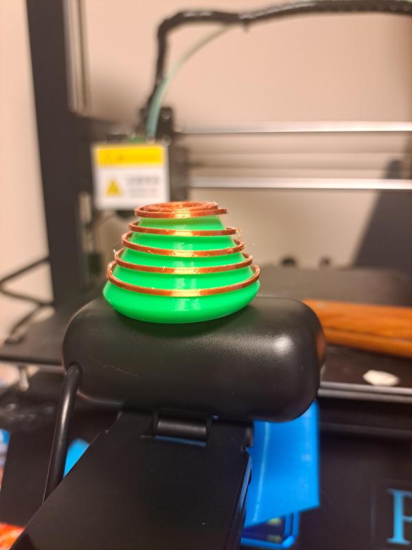 Tippi Tree Tree ornament with springy garland