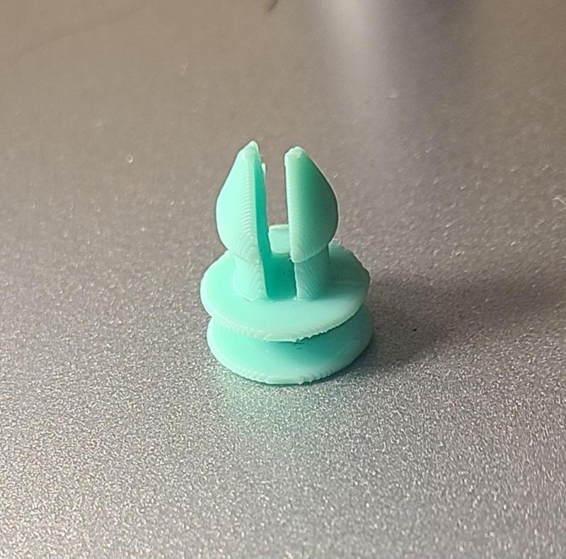 Element Body Retainer Clip