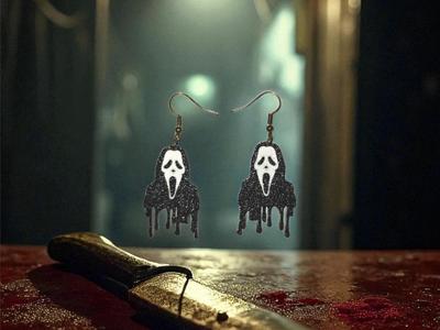 Scream earrings