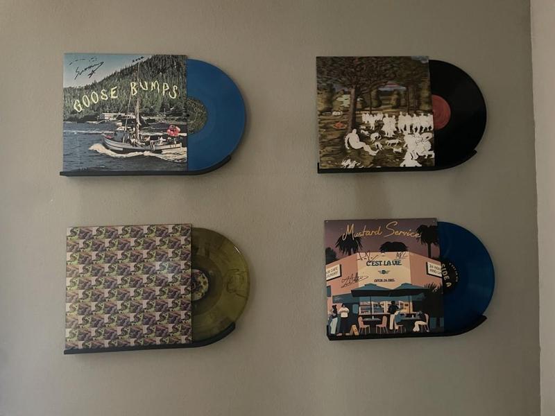 Vinyl + Cover Wall Mount