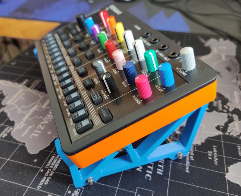 Stand for Roland Aira Compact series (S-1, T-8, J-6, E-4)