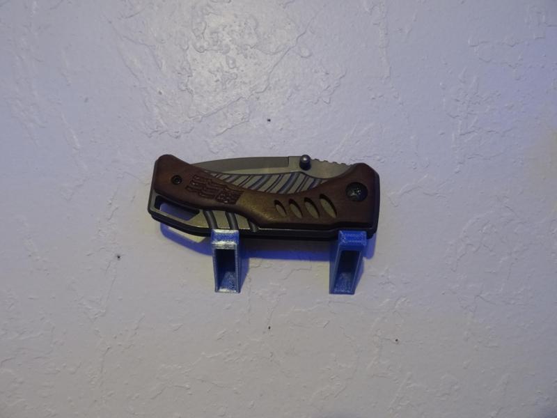 wall knife display