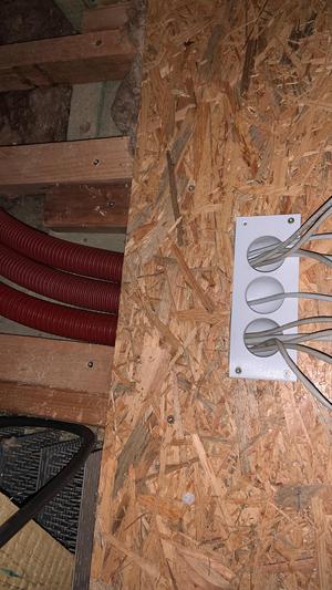 Pruchodka pro kabely z kopoflex trubky