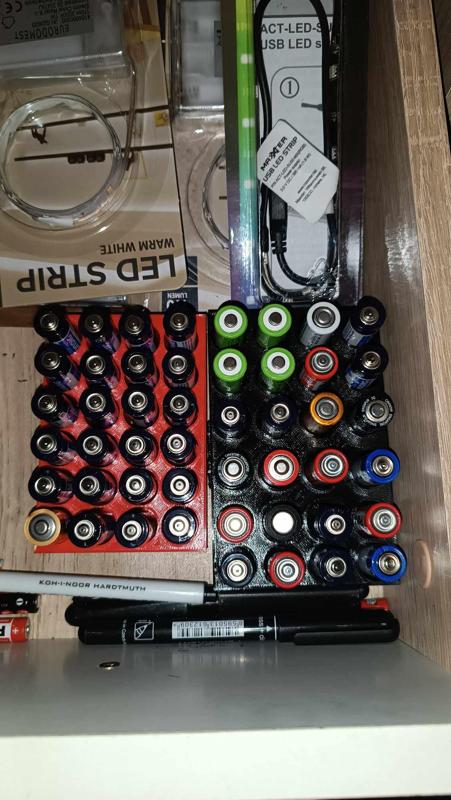 držák na baterky AA +AAA