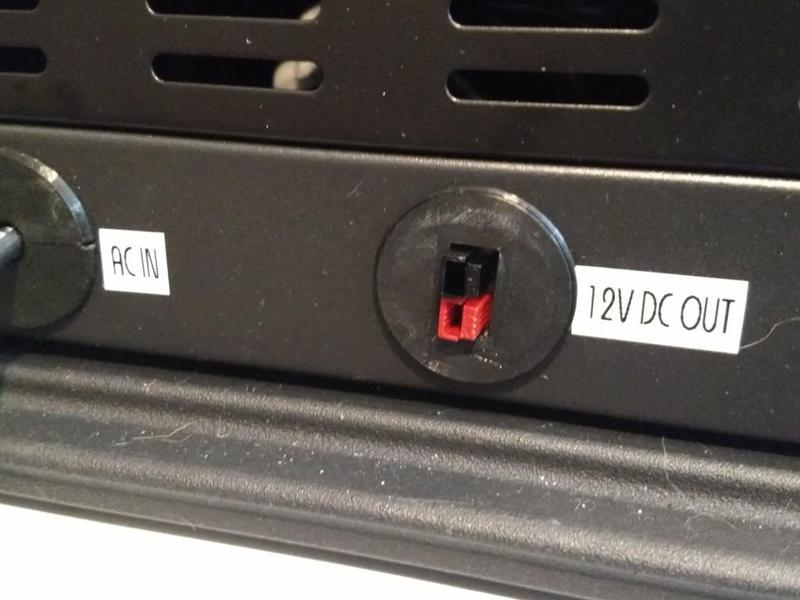 M28 Panel Mount Powerpole