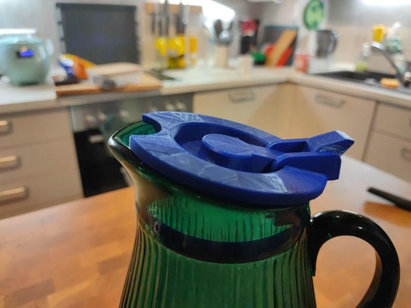 SÄLLSKAPLIG jug lid