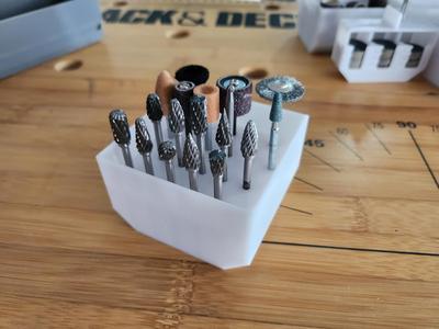 Parametric shaft holder bin for Packout rotary tool organizer