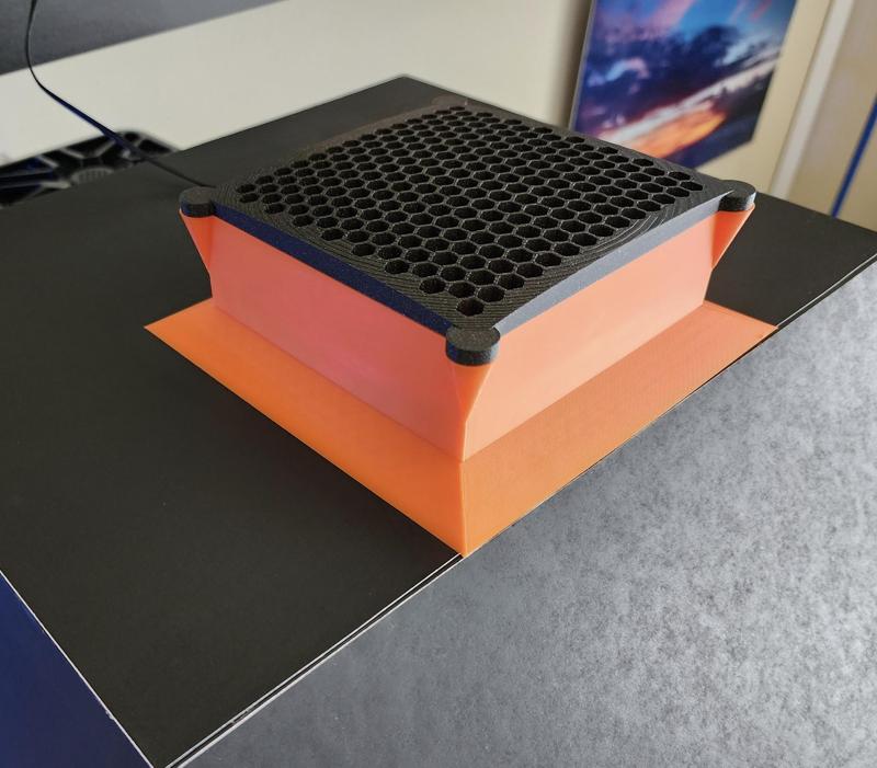 Exhaust filter with fan enclosure for 3D printers