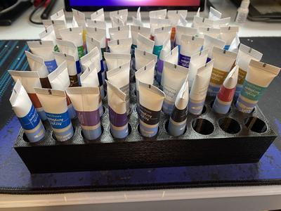 Paint tube tray for small paint tubes // added legs