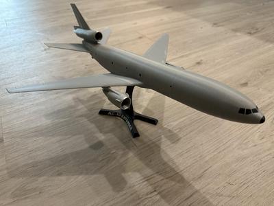 KC-10 Extender 1:120
