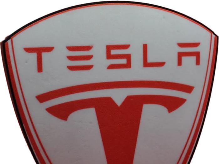 LIGHTBOX TESLA
